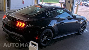 2025 Ford Mustang GT Coupe - miniatura 4