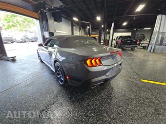 2025 Ford Mustang GT Premium Convertible – miniatura 2