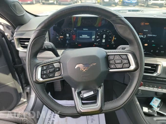 2025 Ford Mustang GT Premium Convertible – miniatura 10