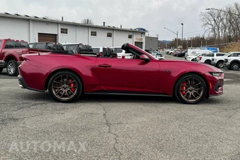 2025 Ford Mustang GT Premium Convertible – miniatura 2