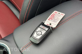 2025 Ford Mustang GT Premium Convertible – miniatura 39
