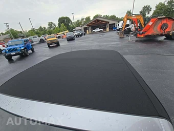 2025 Ford Mustang GT Premium Convertible - miniatura 9