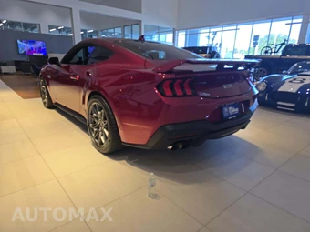 2025 Ford Mustang GT Premium Coupe - miniatura 2