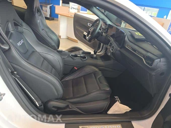 2025 Ford Mustang GT Premium Coupe – miniatura 18