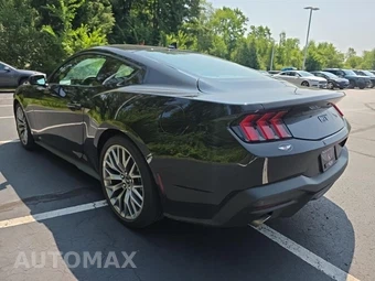 2025 Ford Mustang GT Premium Coupe – miniatura 6