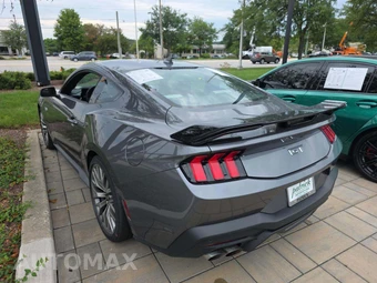 2025 Ford Mustang GT Premium Coupe - miniatura 2