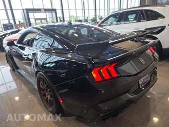 2025 Ford Mustang GT Premium Coupe - miniatura 2