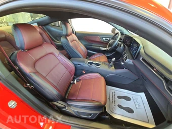 2025 Ford Mustang GT Premium Coupe – miniatura 18