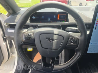 2025 Ford Mustang Mach-E GT Performance Edition – miniatura 10