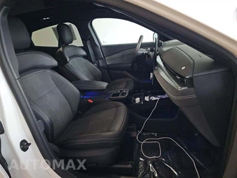 2025 Ford Mustang Mach-E GT Performance Edition - miniatura 18