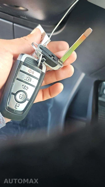 2025 Ford Mustang Mach-E Premium - miniatura 20