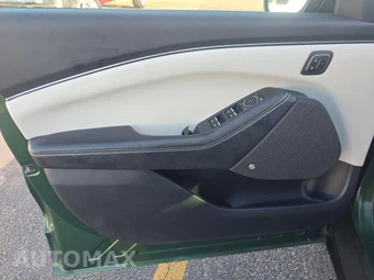 2025 Ford Mustang Mach-E Premium - miniatura 9