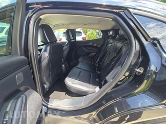 2025 Ford Mustang Mach-E Premium - miniatura 10