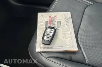 2025 Ford Mustang Mach-E Premium - miniatura 35