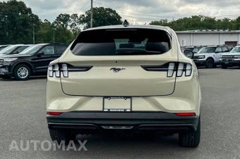 2025 Ford Mustang Mach-E Premium - miniatura 4