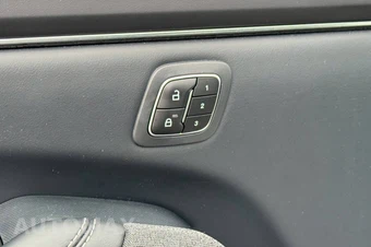 2025 Ford Mustang Mach-E Premium - miniatura 25