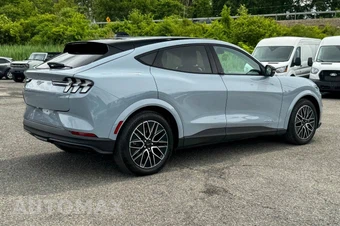 2025 Ford Mustang Mach-E Premium - miniatura 3