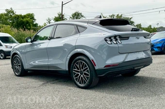 2025 Ford Mustang Mach-E Premium - miniatura 5