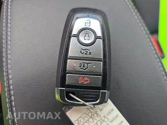 2025 Ford Mustang Mach-E Premium – miniatura 5