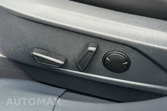 2025 Ford Mustang Mach-E Select - miniatura 19