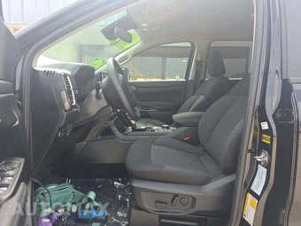 2025 Ford Ranger XLT Crew Cab Medium Bed - miniatura 3