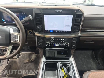 2025 Ford Super Duty F-250 King Ranch Crew Cab Medium Bed - miniatura 11