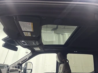 2025 Ford Super Duty F-250 King Ranch Crew Cab Medium Bed - miniatura 17