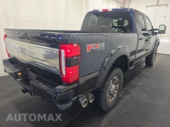 2025 Ford Super Duty F-250 King Ranch Crew Cab Medium Bed - miniatura 4