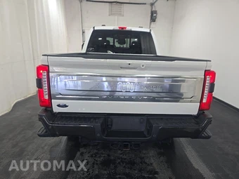 2025 Ford Super Duty F-250 King Ranch Crew Cab Medium Bed - miniatura 5