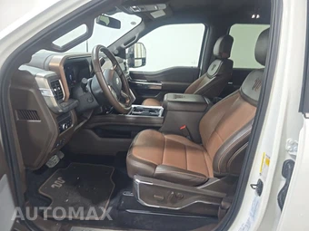 2025 Ford Super Duty F-250 King Ranch Crew Cab Medium Bed - miniatura 7