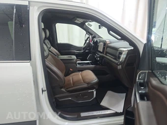2025 Ford Super Duty F-250 King Ranch Crew Cab Medium Bed - miniatura 8