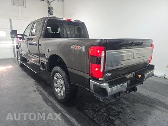 2025 Ford Super Duty F-250 King Ranch Crew Cab Medium Bed - miniatura 6