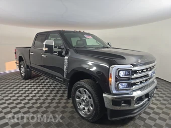 2025 Ford Super Duty F-250 King Ranch Crew Cab Medium Bed - miniatura 3