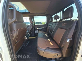 2025 Ford Super Duty F-250 King Ranch Crew Cab Medium Bed - miniatura 10