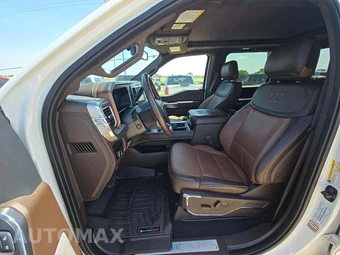 2025 Ford Super Duty F-250 King Ranch Crew Cab Medium Bed - miniatura 3