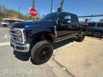 2025 Ford Super Duty F-250 King Ranch Crew Cab Medium Bed - miniatura 11