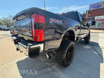 2025 Ford Super Duty F-250 King Ranch Crew Cab Medium Bed - miniatura 18