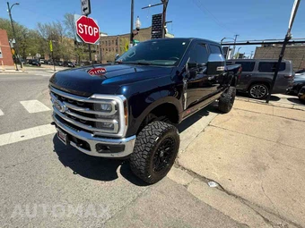 2025 Ford Super Duty F-250 King Ranch Crew Cab Medium Bed - miniatura 2