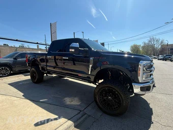 2025 Ford Super Duty F-250 King Ranch Crew Cab Medium Bed - miniatura 21