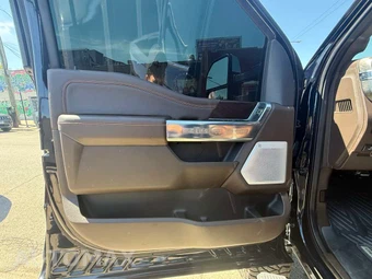 2025 Ford Super Duty F-250 King Ranch Crew Cab Medium Bed - miniatura 26