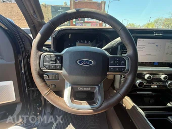 2025 Ford Super Duty F-250 King Ranch Crew Cab Medium Bed - miniatura 32
