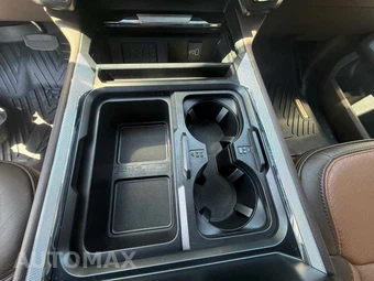 2025 Ford Super Duty F-250 King Ranch Crew Cab Medium Bed - miniatura 41