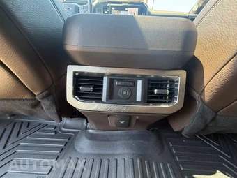 2025 Ford Super Duty F-250 King Ranch Crew Cab Medium Bed - miniatura 49
