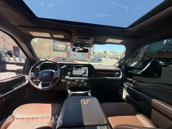 2025 Ford Super Duty F-250 King Ranch Crew Cab Medium Bed - miniatura 50