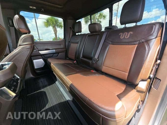 2025 Ford Super Duty F-250 King Ranch Crew Cab Medium Bed - miniatura 13