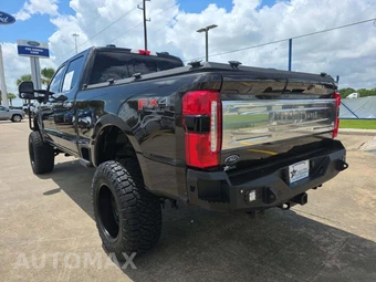 2025 Ford Super Duty F-250 King Ranch Crew Cab Medium Bed - miniatura 2