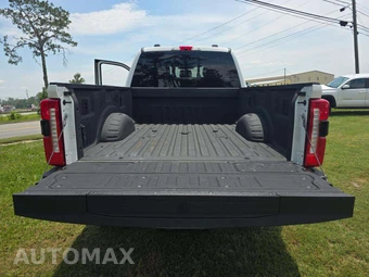 2025 Ford Super Duty F-250 King Ranch Crew Cab Medium Bed - miniatura 11