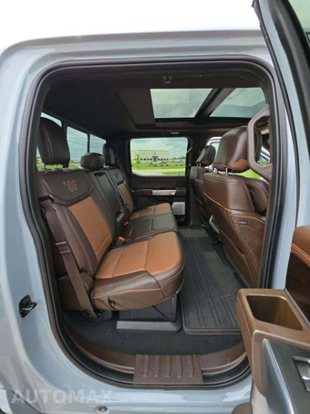 2025 Ford Super Duty F-250 King Ranch Crew Cab Medium Bed - miniatura 13