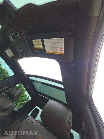 2025 Ford Super Duty F-250 King Ranch Crew Cab Medium Bed - miniatura 8