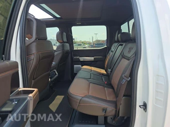 2025 Ford Super Duty F-250 King Ranch Crew Cab Medium Bed - miniatura 10